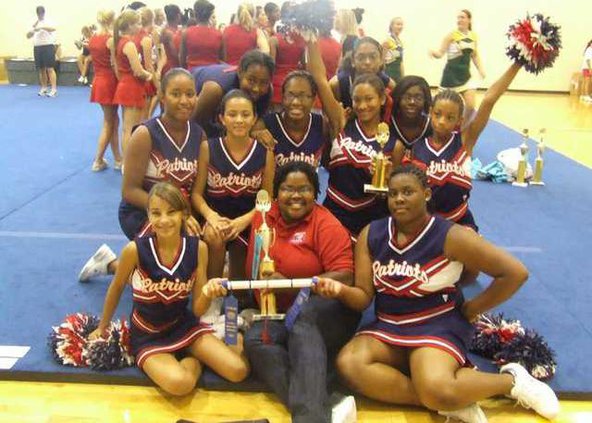 LFMS cheerers wtrophy