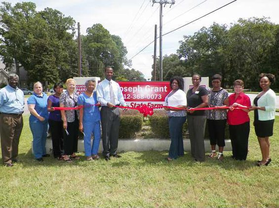 0830 Joseph Grant State Farm Insurance Ribbon Cutting 25