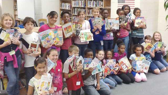 Wed 10-11 Walker Elem Book Drive picture