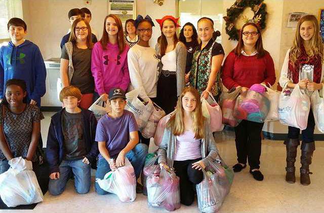 FBLA Donate Throws to Seniors in Long County