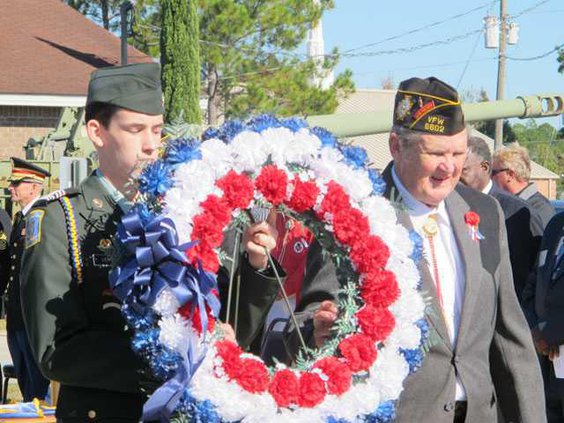 VFW wreath with Cdr. Stephen Wheeler