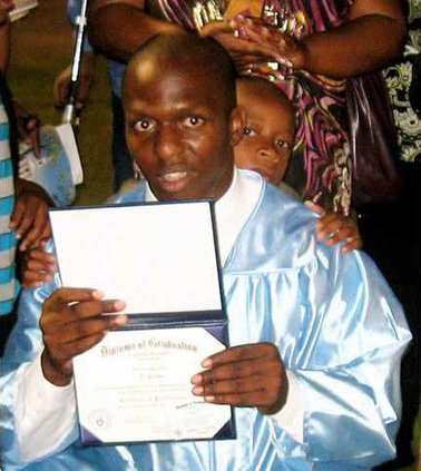 web 0520 Long graduation 3