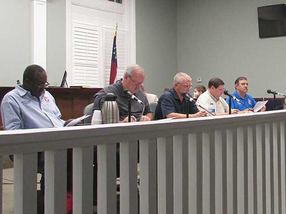 Long Co commissioners